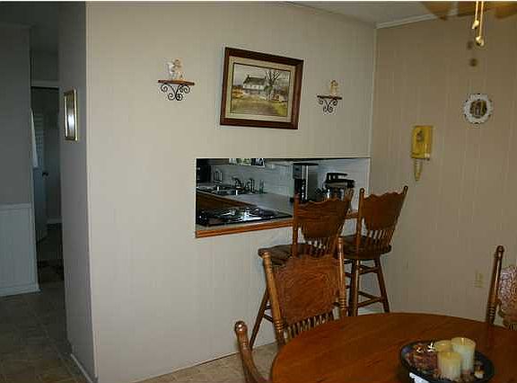 5th image of 1665 Woodlawn St SE