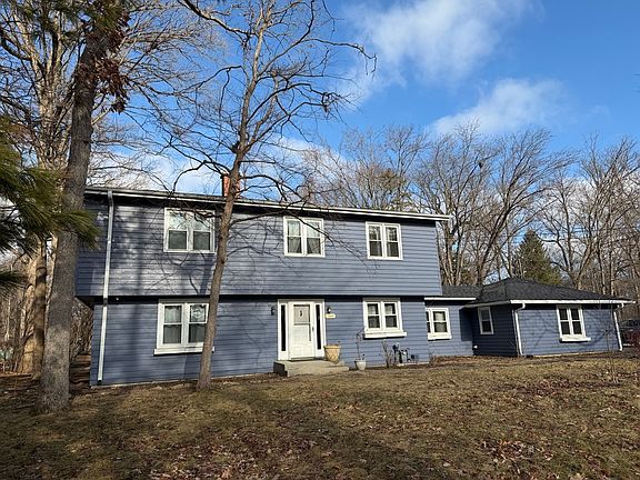 3rd image of 11644 W Elmwood Pl