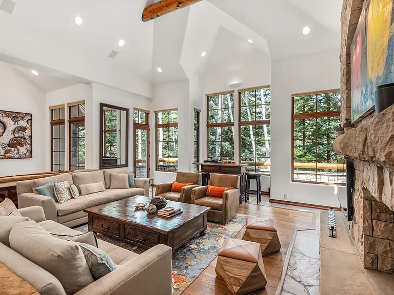 27 Timber Ridge Ln — Photo 6