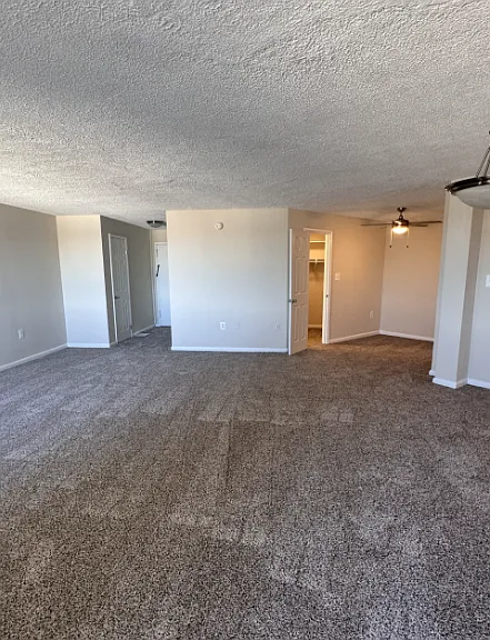 Summit Hills — Photo 78
