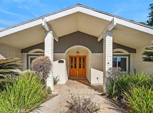 19911 Lassen St, Chatsworth, CA 91311