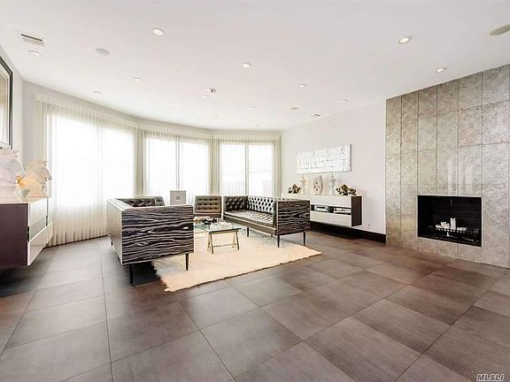 3rd image of 94 Bannister Ln