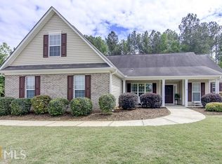 90 Ivy Ln, Senoia, GA