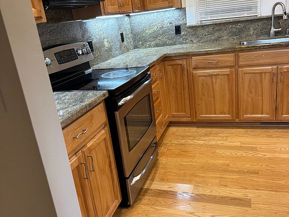3rd image of 470 San Benito Ave APT C