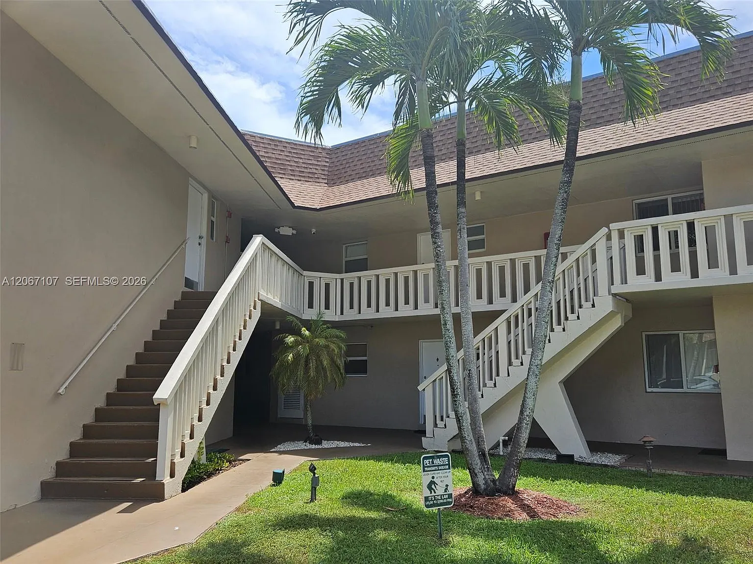 Villas Of Miami Lakes Con — Photo 2