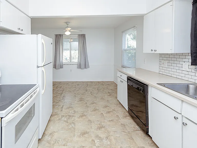 1248 Webb Rd #2 — Photo 10