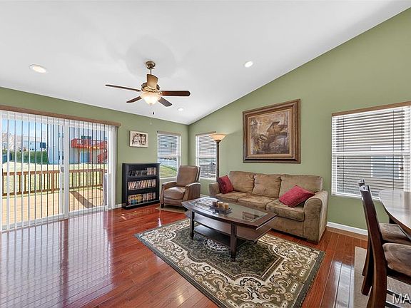 4th image of 148 Brighton Park Dr