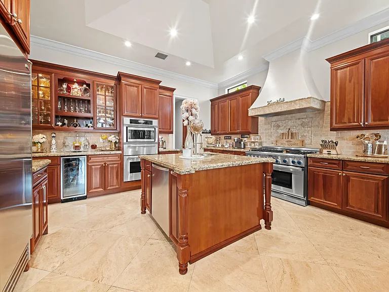 2901 NE 22nd Ct — Photo 30