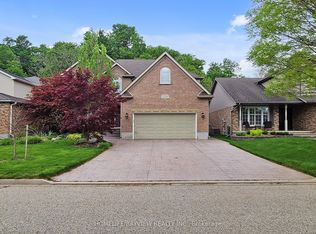 574 Sandbanks Cres, Waterloo, ON N2V 2K2