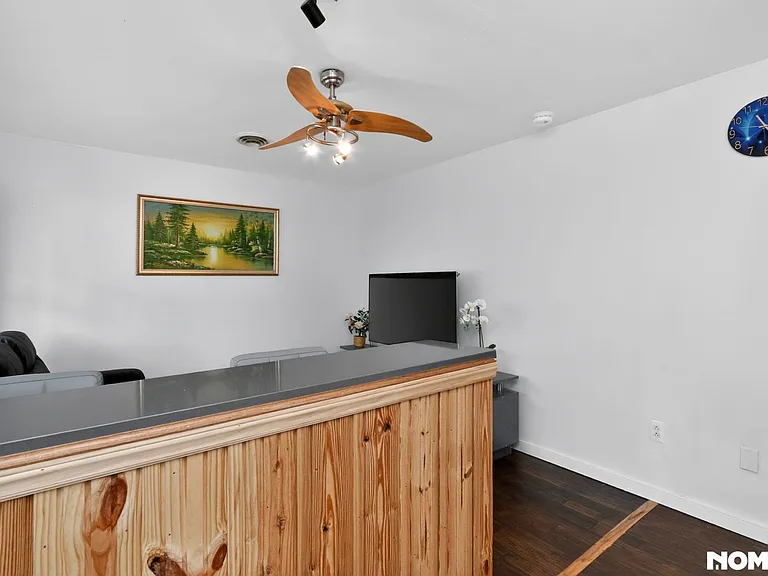 14714 Edgewater Dr — Photo 16