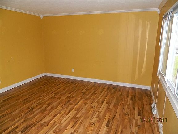 4th image of 3641 Bauer Dr