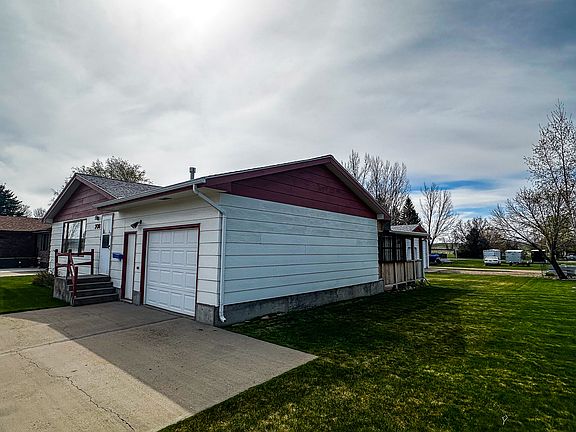 2nd image of 706 S 5th St E