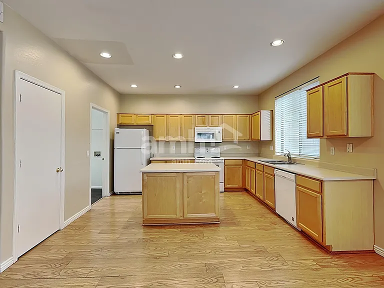 9216 E Keats Ave — Photo 3