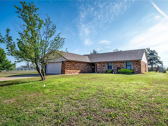 3rd image of 510 Berry Ln