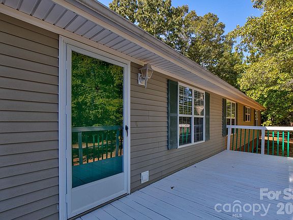 3rd image of 2682 Boxcar Rd