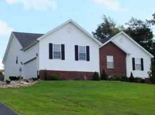 378 Falcon Creek Way, Hanson, KY 42413