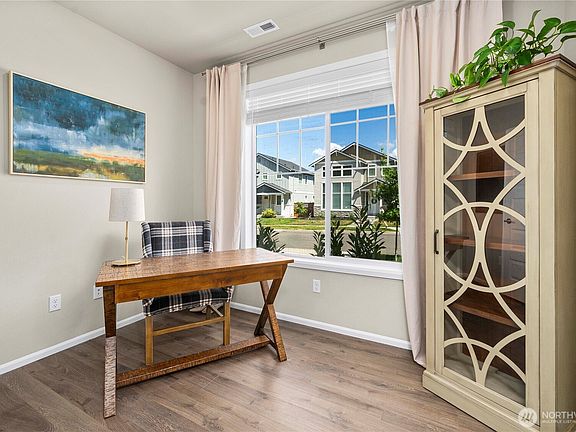 3rd image of 12948 186th Avenue E