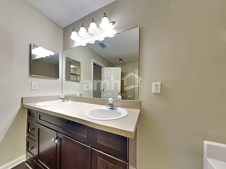 81 Marisco Way — Photo 12