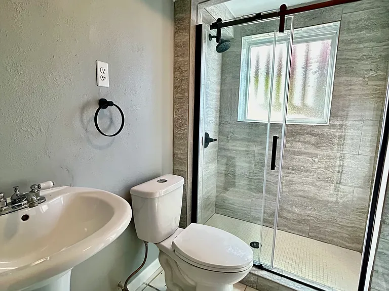 7531 Yates St — Photo 12