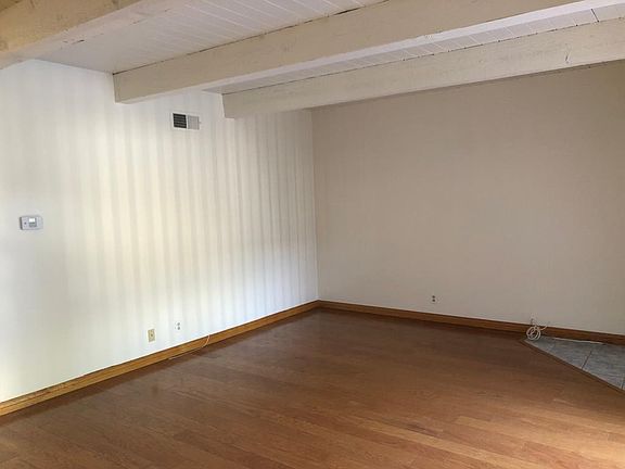 2nd image of 5237 Village Circle Dr