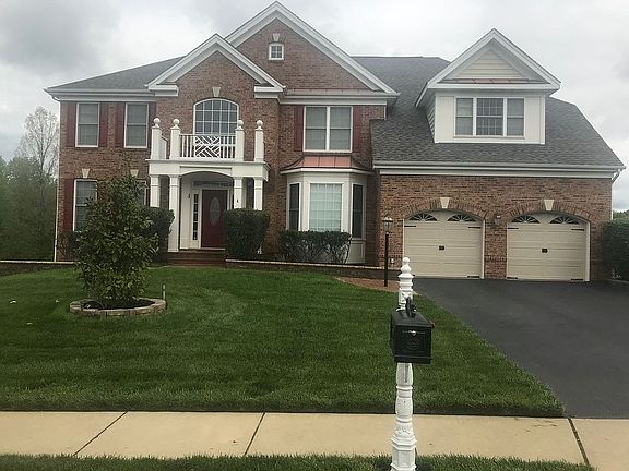 3rd image of 4 Penningcroft Ln