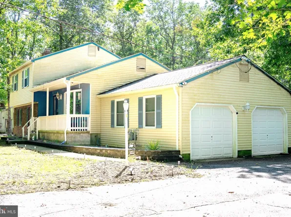28 Elmwood Dr, Tabernacle, NJ 08088