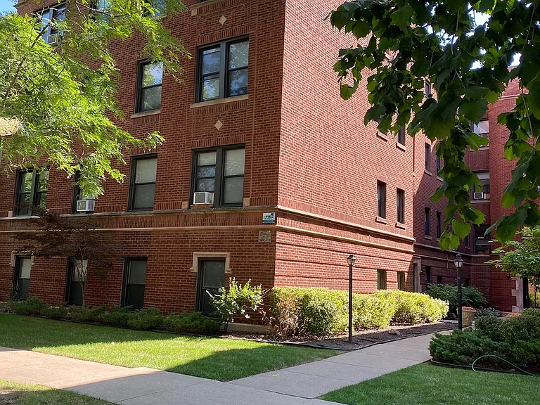4303 N Winchester Ave #3A — Photo 3