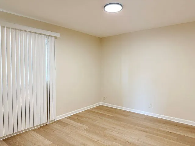 3257 Glendora Dr #M — Photo 10