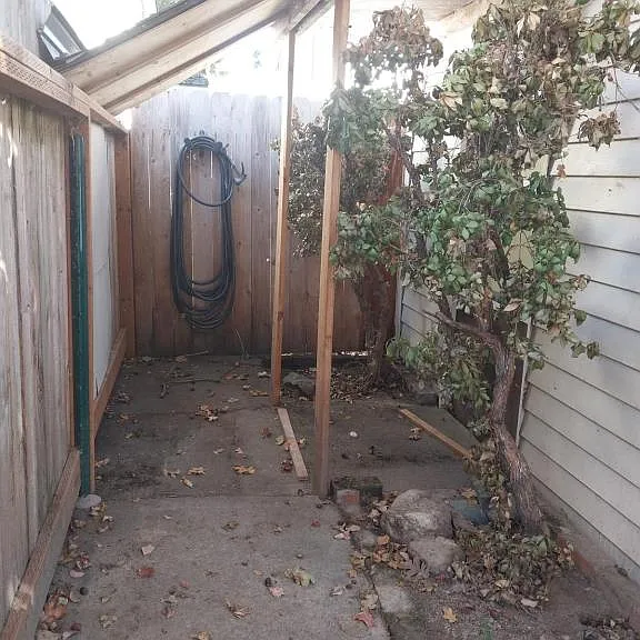 711 SW I St #B — Photo 8