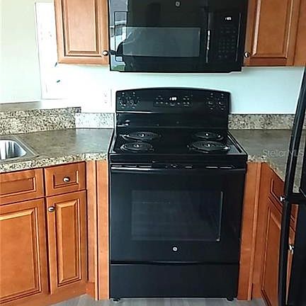 3rd image of 165 Highland Dr