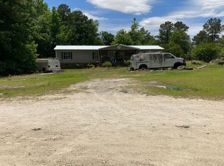 847 Sycamore Dr, Burgaw, NC 28425