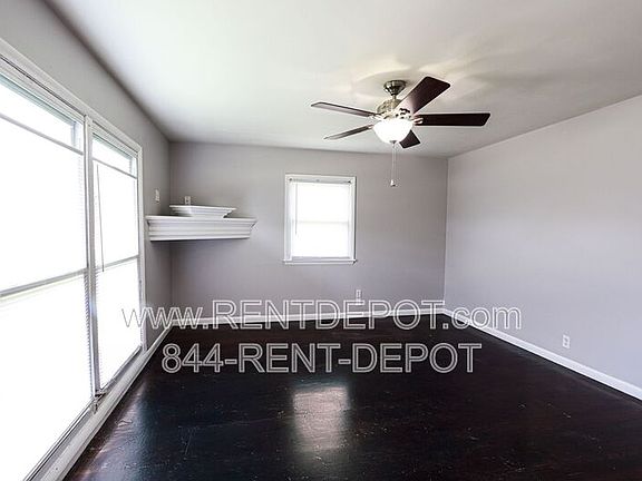 2nd image of 1220 S Lincoln Park Dr