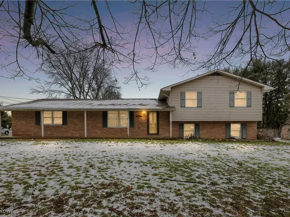 3249 Linden St NW, Uniontown, OH 44685