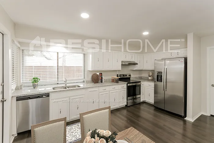 2020 Cedarwood Dr — Photo 3