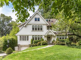 119 Pondfield Rd W, Bronxville, NY 10708