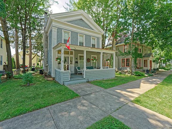 3rd image of 135 Nelson Ave