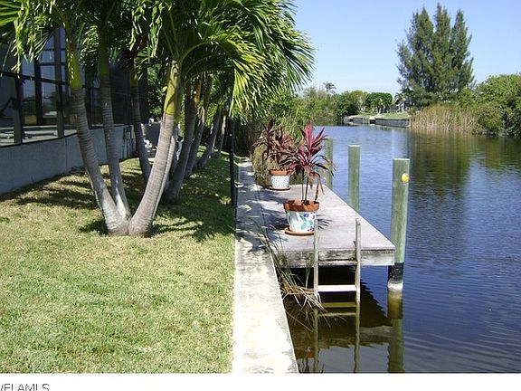 4th image of 427 Cultural Park Blvd S