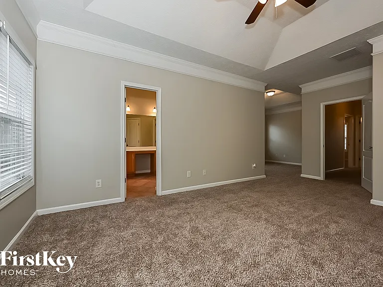 9123 Alden Dr — Photo 8