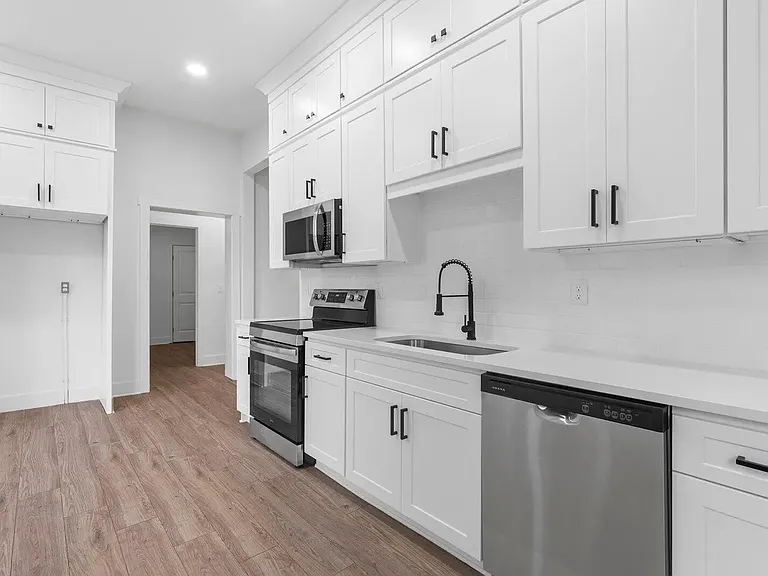 1503 N Chamberlain Ave — Photo 8
