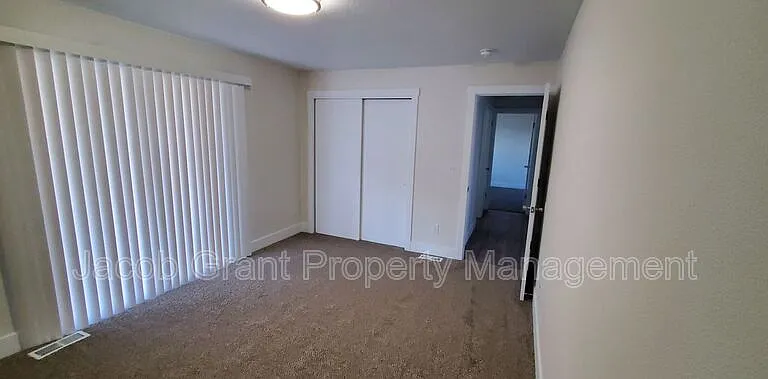 315 James Ave — Photo 7
