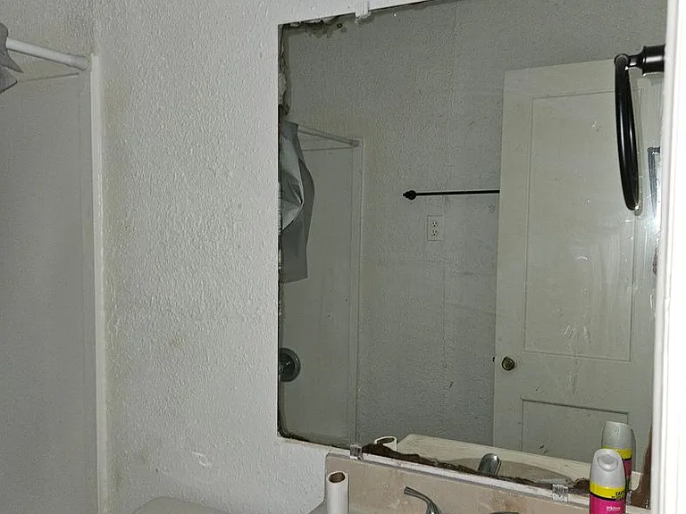 112 W Cedar Ave — Photo 6