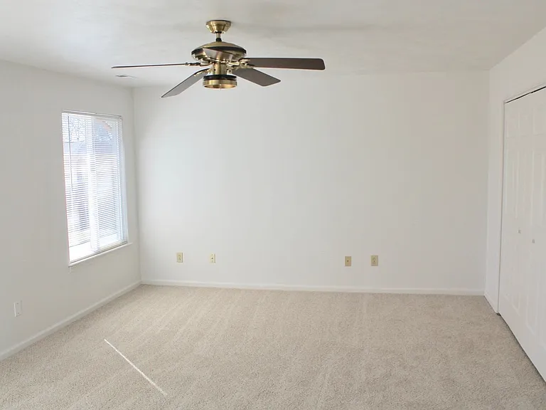 2300 Paragon Ct — Photo 14