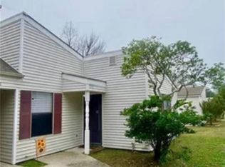 223 Putters Ln #32D, Slidell, LA 70460