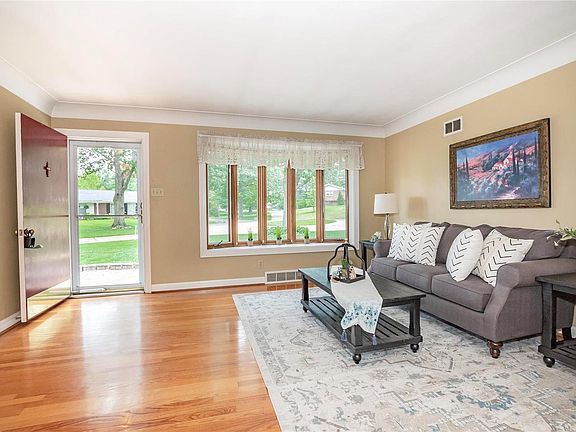 5th image of 5461 Edelweis Ln