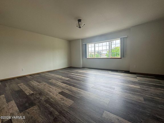 5th image of 303 N 1st St #A