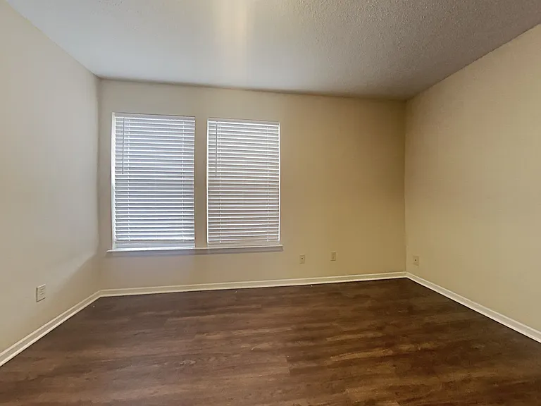 6886 Merritt Ridge Way — Photo 13