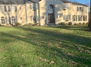 9601 Pinkney Ct, Potomac, MD 20854