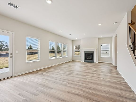 The Dakota floorplan with the Cozy White interior package.