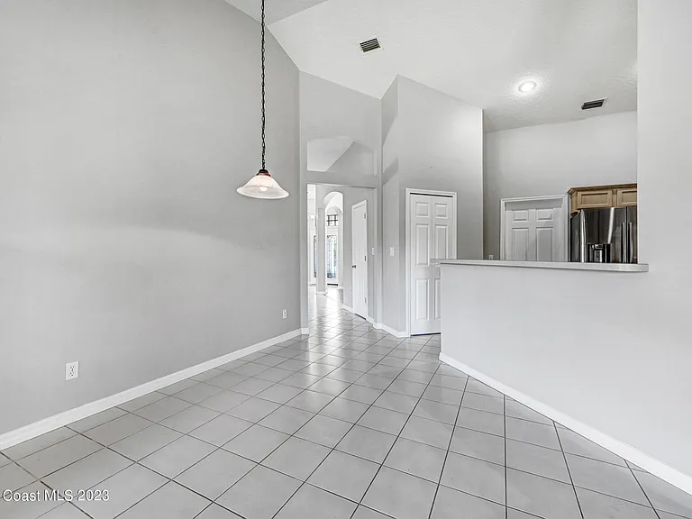 3643 Bluefield Ave — Photo 15