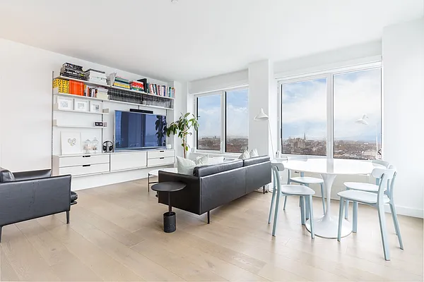 Rented by MNS | media 5